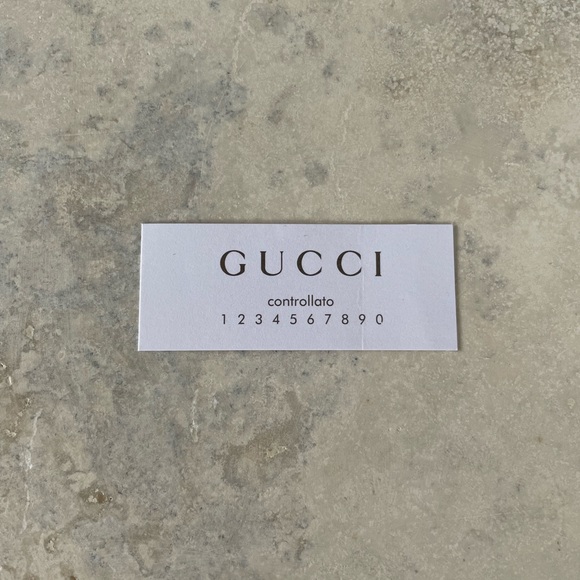 Gucci Original Cream Duffle Bag with Details in Black and Green - Picture 16 of 16